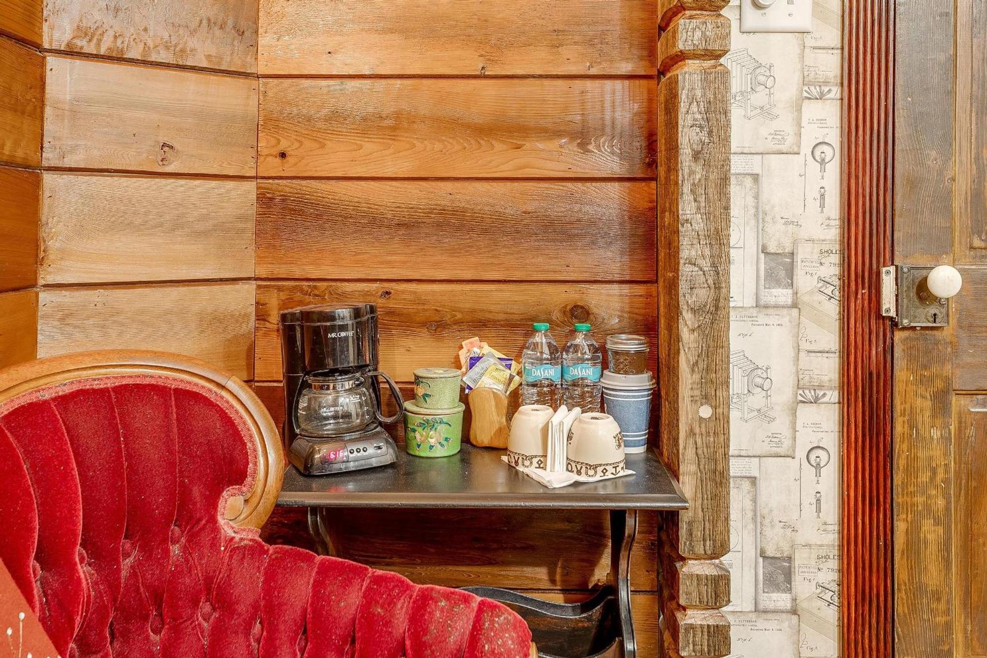 The Gallery House Boutique Hotel Stephenville Exteriér fotografie