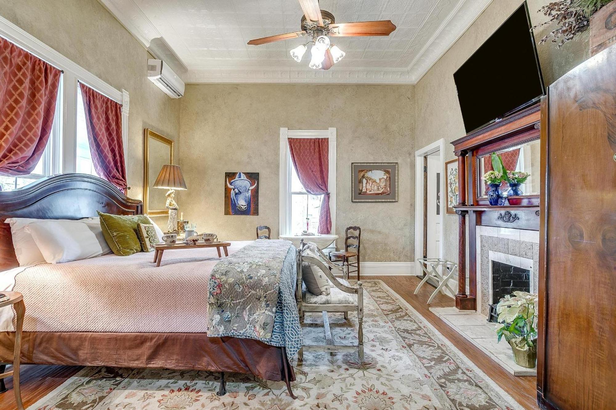 The Gallery House Boutique Hotel Stephenville Exteriér fotografie